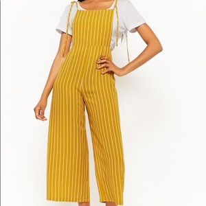 Yellow striped overalls 🌼